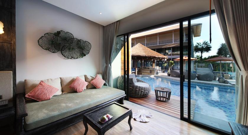 Image of Deluxe Pool Access Room 6