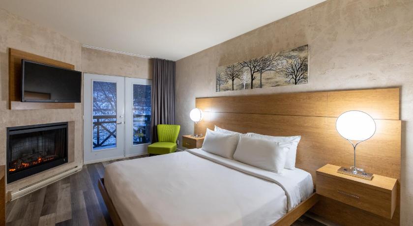 Hotel Chateau Bromont photo