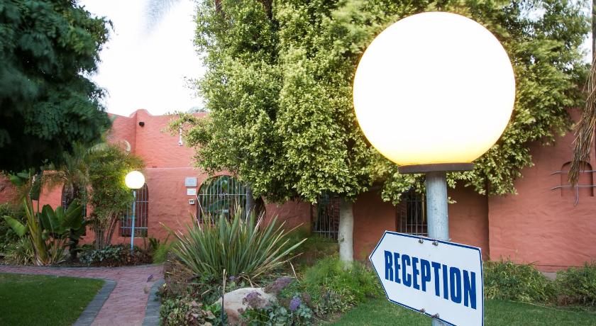 Culdesac Guesthouse Oudtshoorn photo