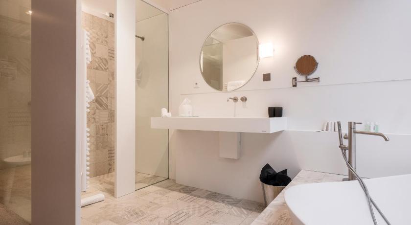 Image of Crazy Room 6