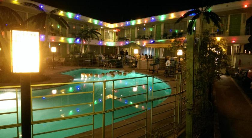 Caribbean Motel photo