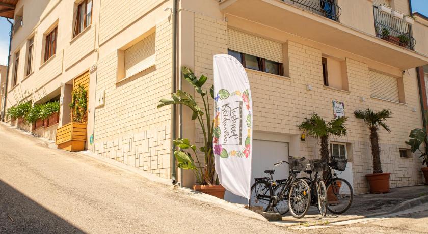 ポルト・サンテルピディオ Resilienza Tropical Apartments & Room 4つ星 ゲストハウス 施設