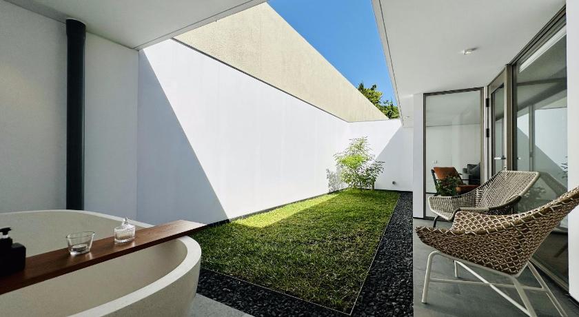 Bungalow Homes – Bandung, ID
