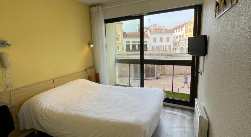Hotel Bains Sarrailh photo