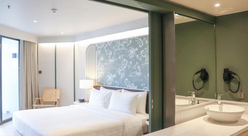 รูปของซูพีเรีย คิง มีระเบียง (Superior King Room with balcony) 1