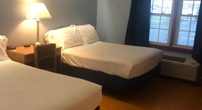 Executive Motel photo