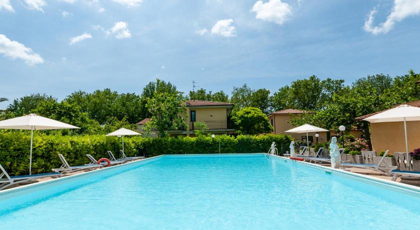 Loriana Park Hotel Sul Lago photo