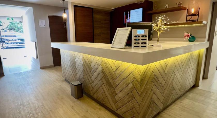 Hotel Monarca photo