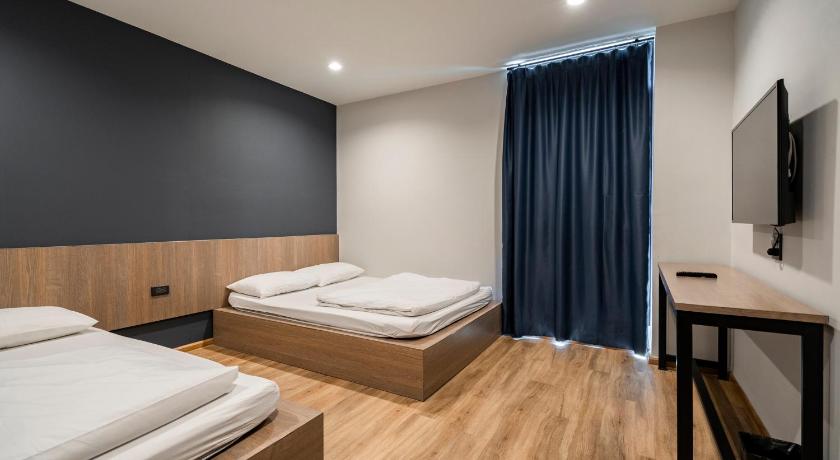 Bangkok 19A Bangkok Hostel 3-Star Hotel pool