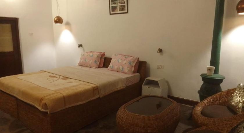 Spashram River Mountain Ganga Beach Retreat photo