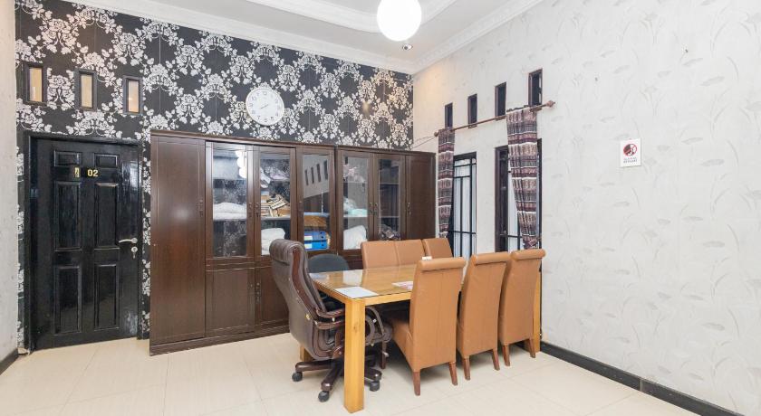 Boss Residence Serang Mitra RedDoorz – Banten, KY