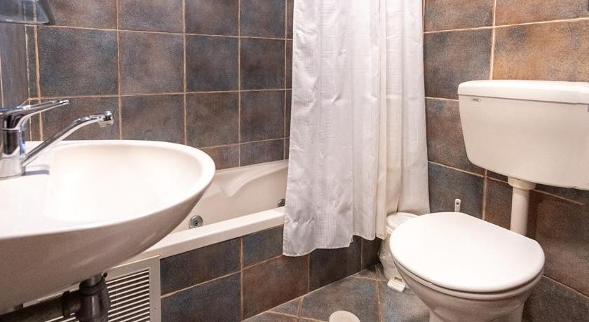 Image of Family Room with Bathroom 2