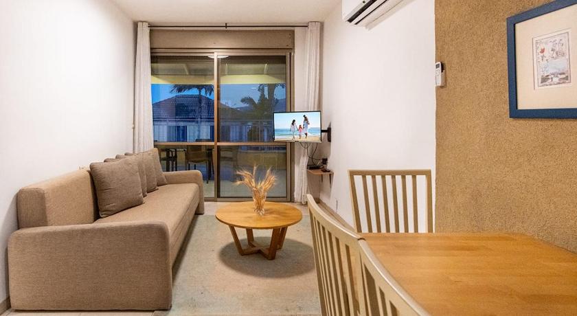 Image of Deluxe Family Suite 0