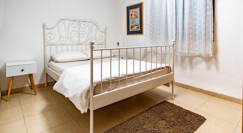 Image of Deluxe Family Suite 6