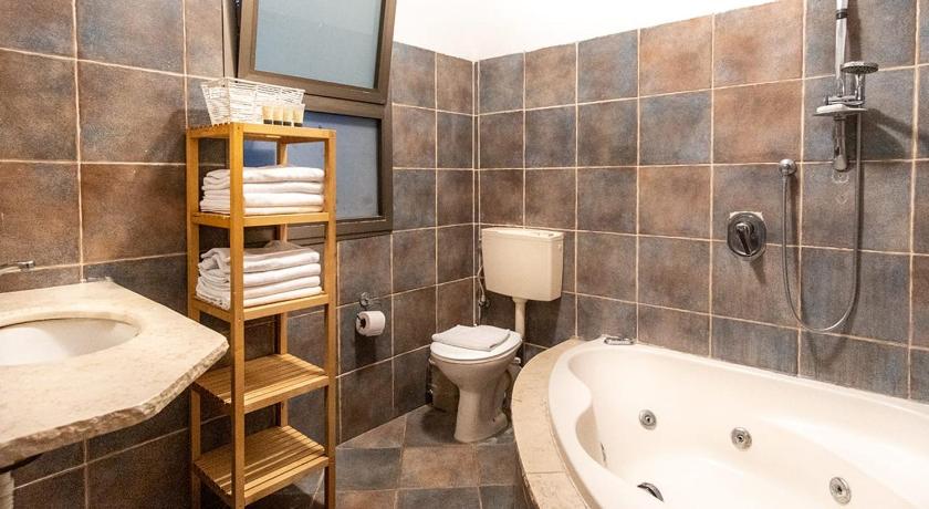 Image of Deluxe Family Suite 2