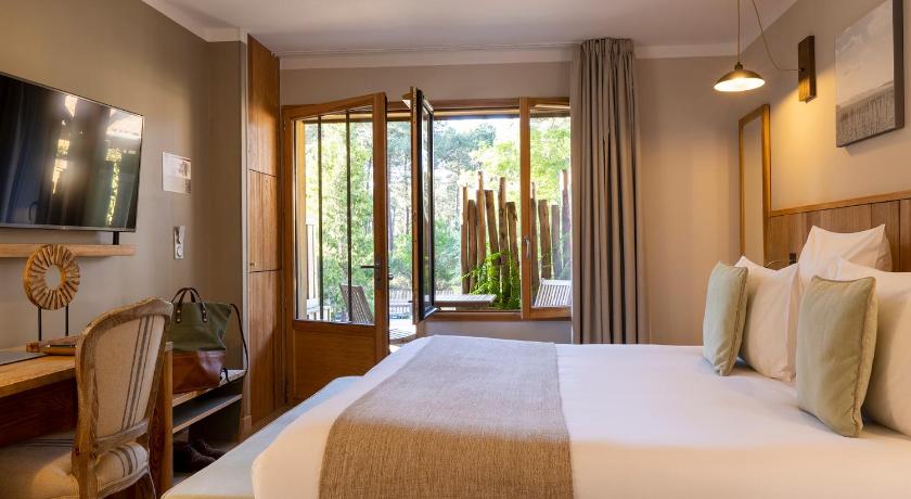 カプフェレ Domaine du Ferret Balneo & Spa 4つ星 ホテル スイート