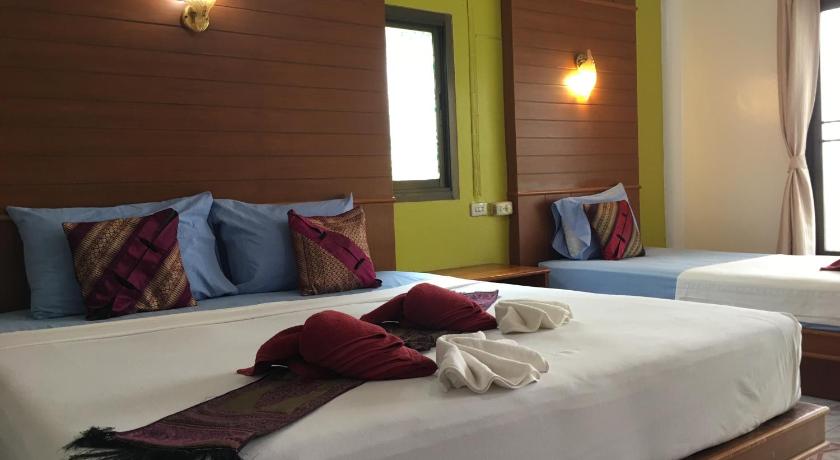 Image of Deluxe Double or Twin Room 4