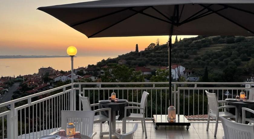 Villa Darina photo
