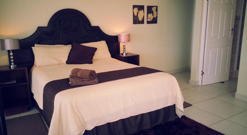 Image of Double Room with Balcony and Sea View 5