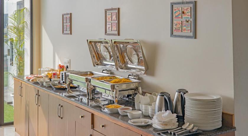 Treebo Trend Celebrity Hotels And Suites photo