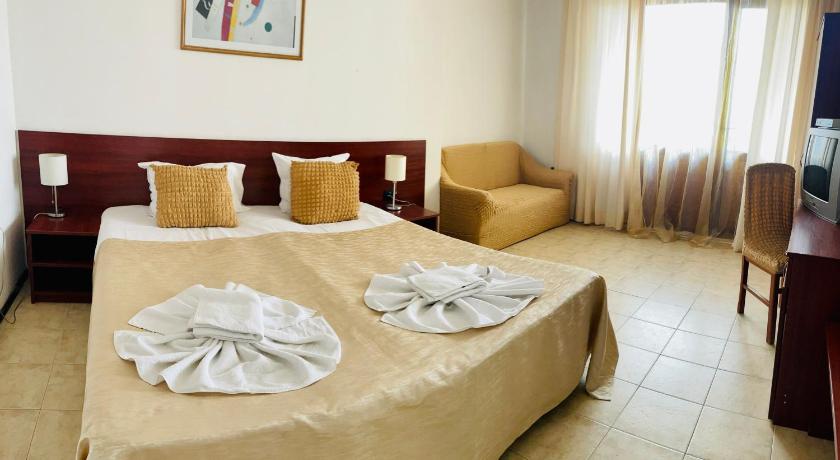 Family Hotel YALTA Свети Влас photo
