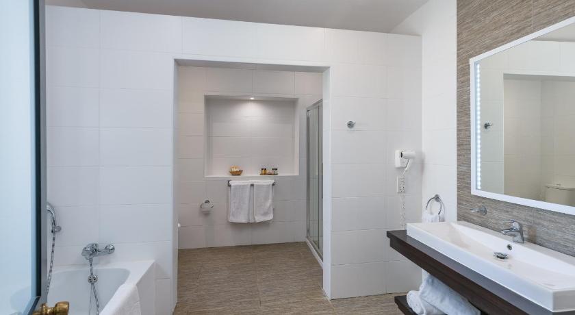 Image of Suite 2