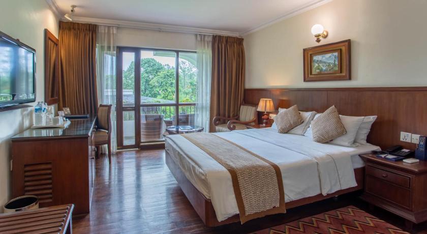 Image of Deluxe with scenic view 3