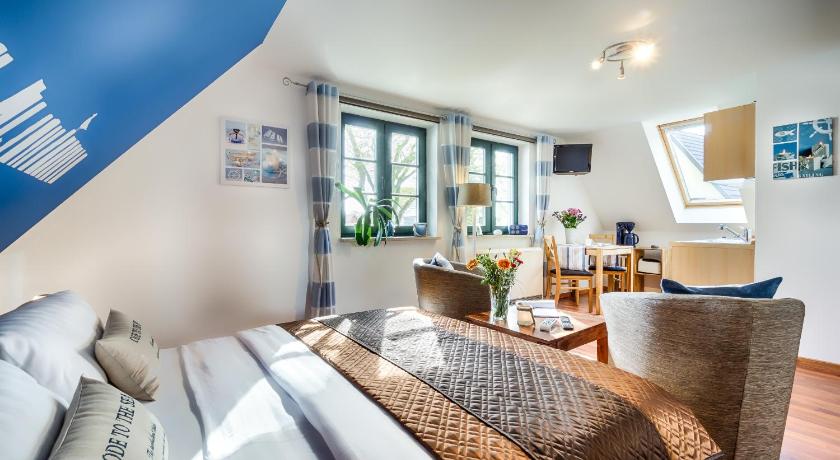 Haus Buhneneck In Ostseebad Prerow Room Deals Photos Reviews