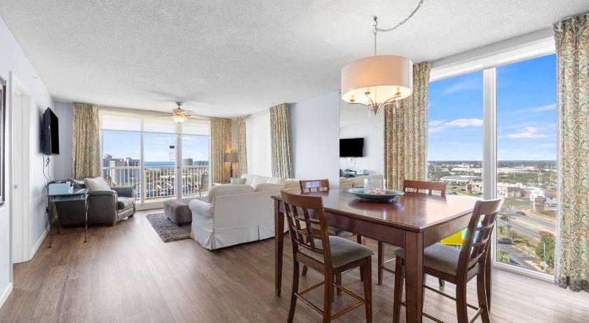 Image of Three-Bedroom Apartment 0
