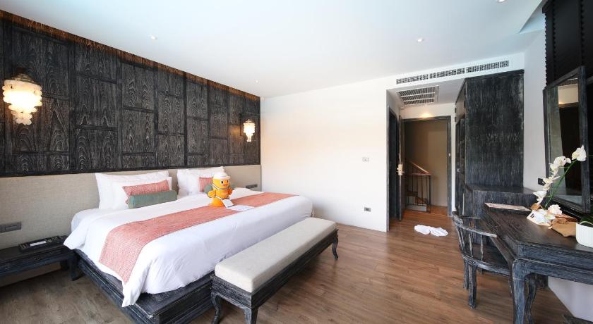 Image of Family Suite Pool Access 6