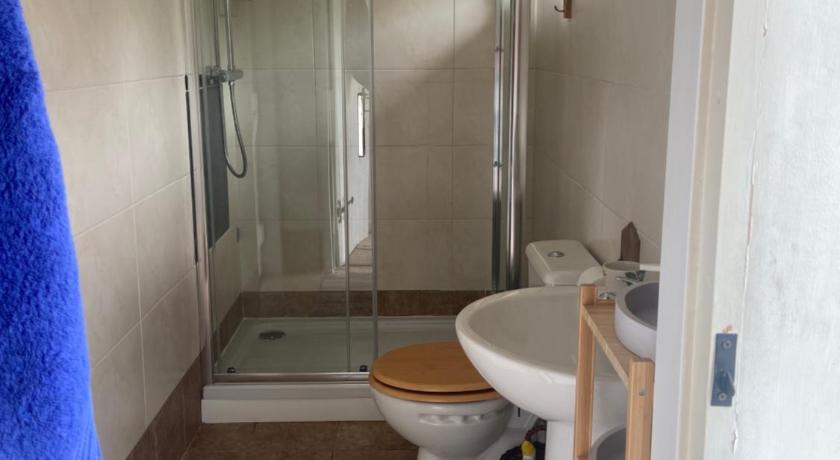 Barrow Harbour studio apartment photo