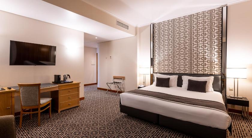 Lisbon Hotel Mundial 4-Star Hotel lobby