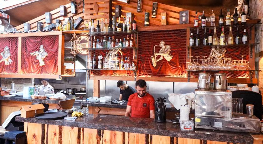 Goodman Hotel & Bistro photo