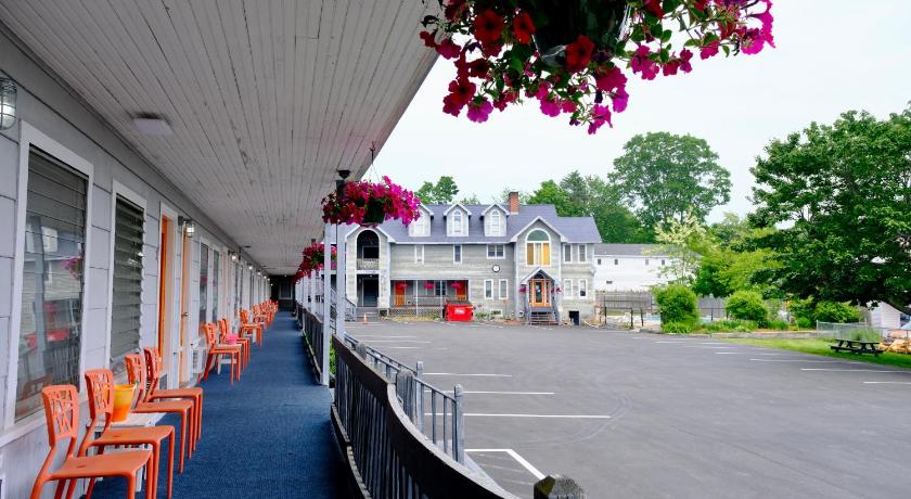 Dock House Inn photo