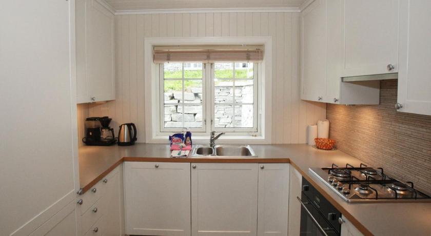 Image of Four-Bedroom Apartment (8 Adults) 8