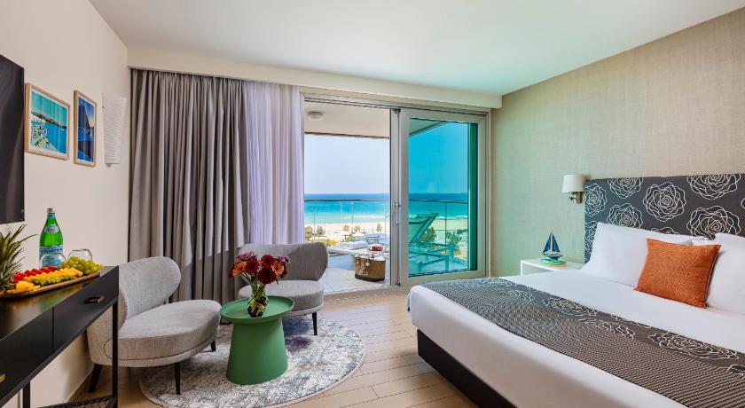Image of Deluxe Double Room with Balcony and Sea View 3