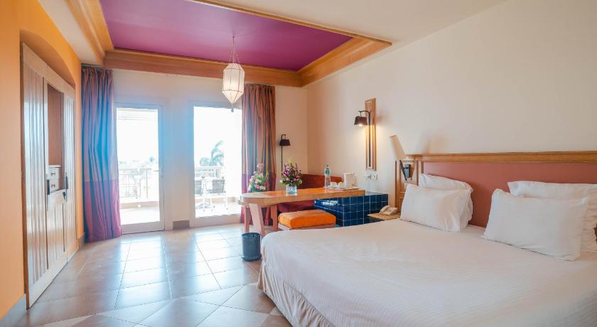 Image of Family Suite with Separate Bunk Beds Kids Room, Garden Side, Palm Wing 8