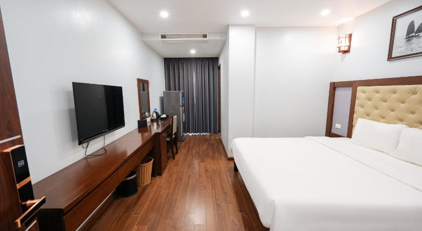 Top One Halong Hotel photo