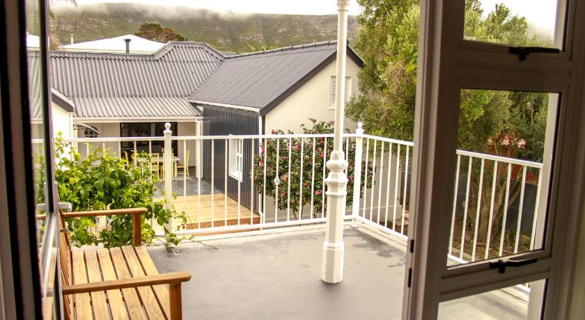 Hermanus Champagne Accommodation photo