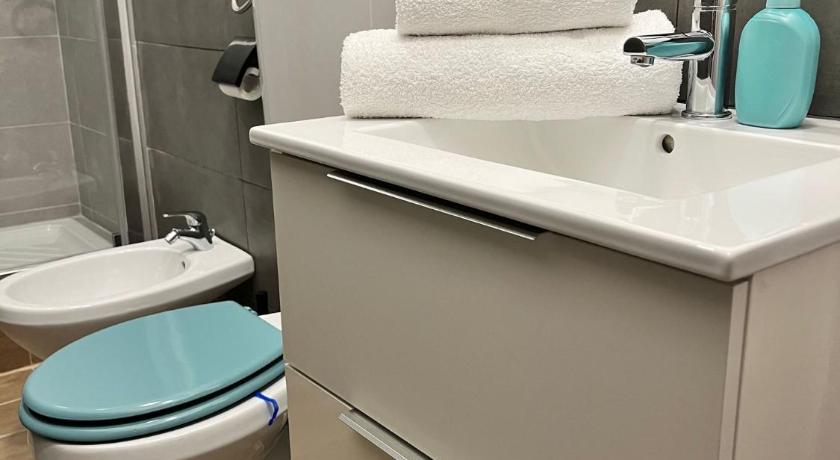 Image of Double Room with Private Bathroom 9