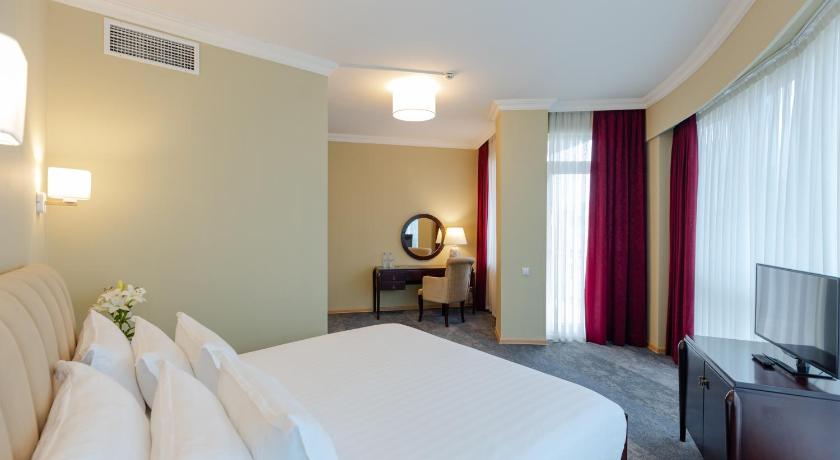 Guestroom, Hotel Aisi in Batumi