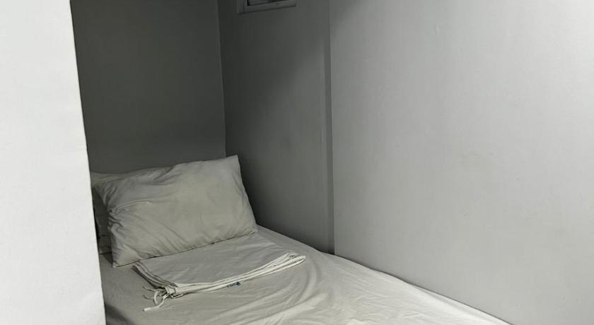 Oasis Regency@Fort Victoria photo