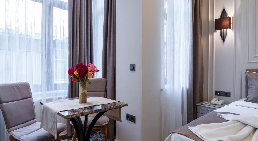 Pera Luna Premium Hotel - image 6