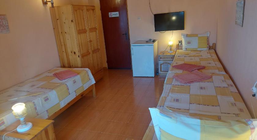 Image of Triple Room with Balcony 8