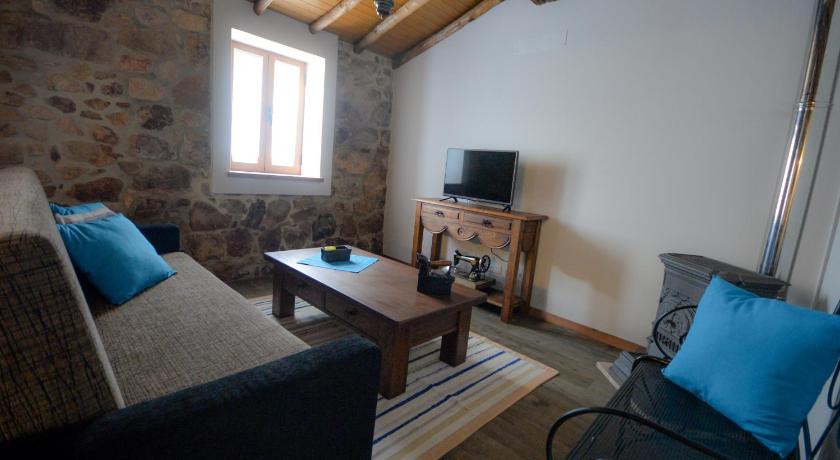 Penacova Casas no Terreiro 4-Star Guesthouse pool