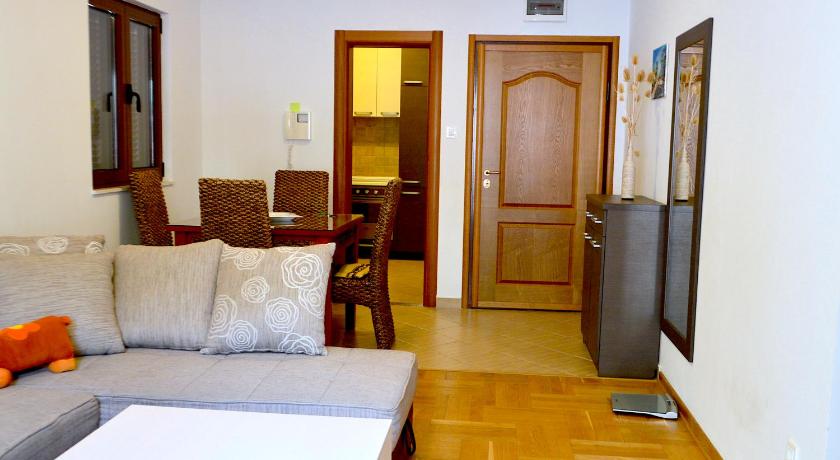 Apartments Risan Club Family photo