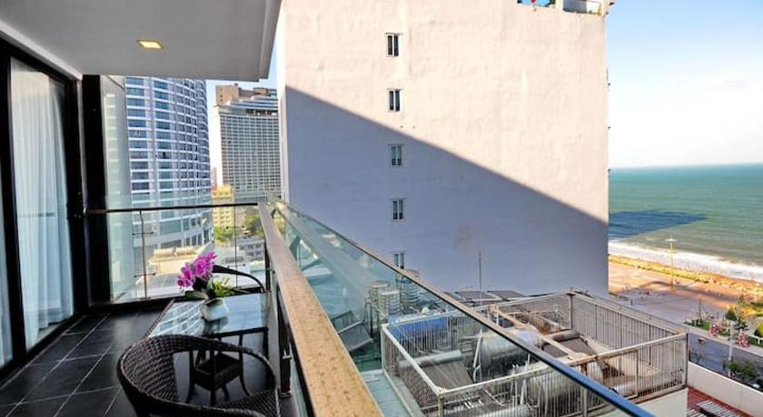 Image of 3-Bedroom Suite 12