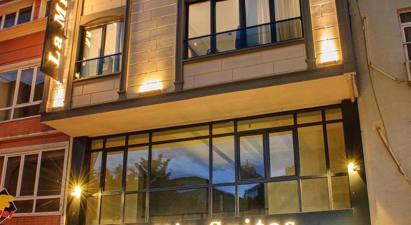 La Mia Suites - image 8