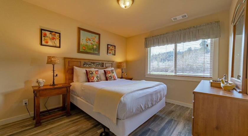 오리크 Elk Meadow Cabins 15A Lady Bird Suite 2성급 숙소 로비