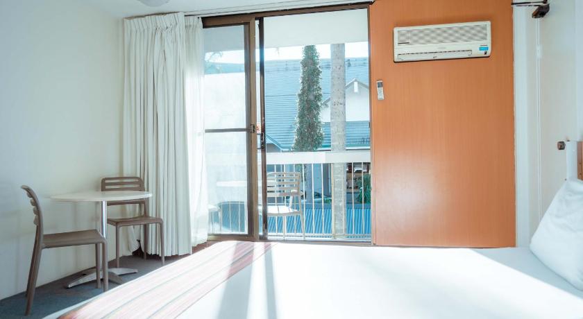 Imagine din Cameră dublă ieftină (Budget Double Room) 7